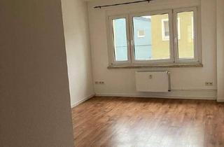 Wohnung mieten in Otto-Schmiedt-Str. 37, 04179 Leutzsch, Lichtdurchflutete Erdgeschoßwohnung sofort bezugsfrei und frisch renoviert