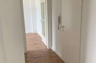 Wohnung mieten in Heidestraße 97, 45470 Mülheim, Charmante 2-Zimmer-Wohnung mit Einbauküche und Stellplatz – Bezugsfrei ab 01.01.2025