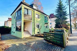 Einfamilienhaus kaufen in 94315 Straubing, Vielseitiges Einfamilienhaus mit Wintergarten und großem Potenzial!