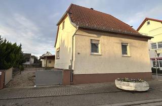 Mehrfamilienhaus mieten in Schulzenstraße 23, 76771 Hördt, Haus mit großem Hof zu vermieten