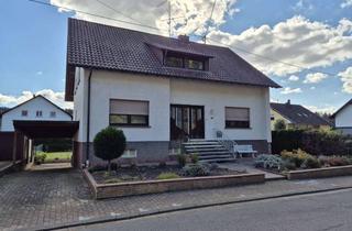 Haus mieten in 66701 Beckingen, Geräumiges, freistehendes Einfamilienhaus mit 2 Wohneinheiten in Beckingen