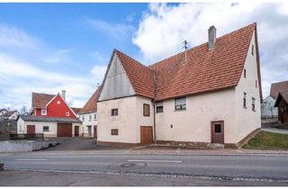 Bauernhaus kaufen in Triebstrasse 10, 78597 Irndorf, Großes Bauernhaus (2 Wohneinheiten) mit Scheune und Garagen