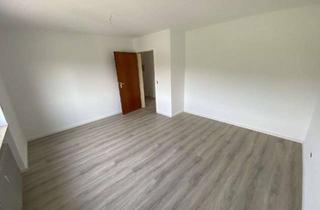 Wohnung kaufen in In Der Wiehre, 79271 St. Peter, Exklusive, vollständig renovierte 2-Zimmer-Terrassenwohnung mit Balkon und EBK in Sankt