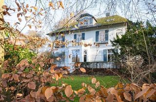 Wohnung kaufen in 21521 Aumühle, Aumühle - Vom Feinsten: Repräsentative Altbauwohnung nebst anteiligem Baugrundstück