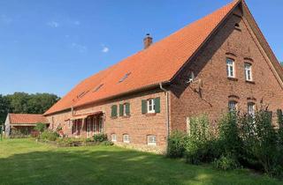 Bauernhaus kaufen in 48346 Ostbevern, Bauernhaus, in ruhiger Alleinlage am Südrand eines Waldes.