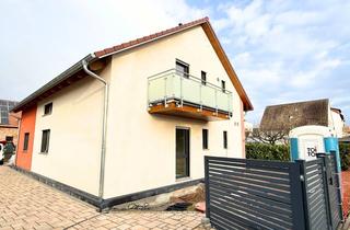 Wohnung mieten in 64390 Erzhausen, Moderner Dachgeschosstraum - Lichtdurchflutete 3-Zimmer-Wohnung mit hochwertiger Einbauküche; Balkon