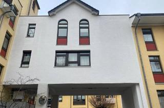 Wohnung kaufen in Frongasse, 53424 Remagen, Charmante 2-Zimmer-Wohnung mit Spitzdach und unschlagbarer Lage