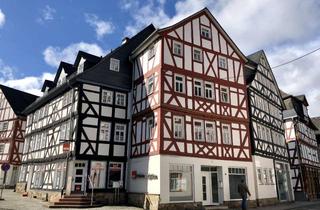 Wohnung mieten in Hauptstraße 32, 35683 Dillenburg, Freundliche 3-Zimmer-DG-Wohnung mit Balkon und Einbauküche in Dillenburg