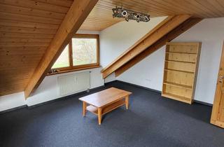 Wohnung kaufen in Fliederstrasse 17, 88371 Ebersbach-Musbach, Ruhige 4 Zi.- Dachgeschosswohnung mit tollem Ausblick