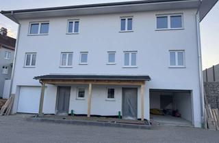 Haus mieten in 84431 Heldenstein, NEUBAU - 4 Moderne Doppelhaushälften mit Garten u. Terrasse