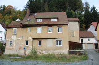 Anlageobjekt in 96346 Wallenfels, Sanierungsbedürftiges Mehrfamilienhaus mit 3 Wohneinheiten