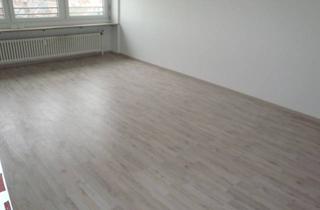 Wohnung mieten in Josephsplatz, 95444 City, Zentrumslage, neu renoviert, 2-Zi.-Wohnung, Abstellraum, WG-tauglich, Wfl. ca. 60 m²