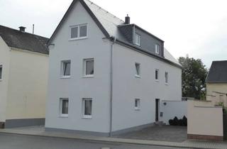 Wohnung mieten in Hauptstraße, 56220 Sankt Sebastian, Hochwertige 2 Zimmer Küche Bad Wohnung ca. 75m² + 14m² Balkon. Total saniertes freistehendes Haus mi