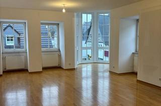 Wohnung mieten in 59929 Brilon, hochwertige Wohnung mit Erker und großer Dachterrasse- Briloner Innenstadt