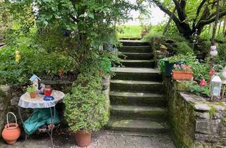 Einfamilienhaus kaufen in 97237 Altertheim, Einfamilienhaus mit eingewachsenem Garten.