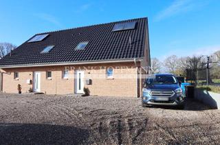 Haus mieten in Moorweg 13a, 24640 Schmalfeld, Neuwertig - KfW55 Doppelhaushälfte am Feldrand von Schmalfeld