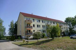 Wohnung mieten in Am Marienberg, 03096 Dissen-Striesow, Kleine 3-Zimmer-Wohnung mit Balkon zwischen Cottbus und Burg zu vermieten!