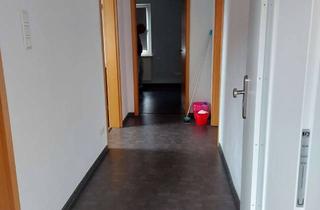 Wohnung mieten in Köthenwaldstraße 43, 31275 Lehrte, Ruhige 3-Zimmer-DG-Wohnung mit Einbauküche in Lehrte