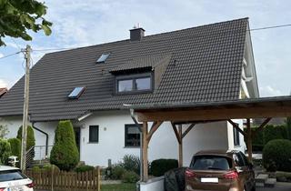 Wohnung kaufen in Höhenstraße 30, 96158 Frensdorf, Tolle großzügige Dachgeschosswohnung - Sehr gepflegt - Einbauküche - Balkon - Gartenanteil