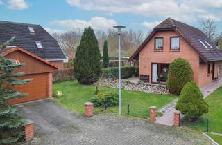 Anlageobjekt in 23972 Dorf Mecklenburg, Familienoase zwischen Wismar und Schwerin: Schönes EFH mit gepflegtem Garten und einer Garage