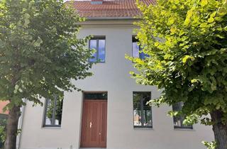 Wohnung mieten in Breiter Weg 12, 14793 Ziesar, *2 Bäder, Terrasse, Garage & Garten und gigantische Wohnzimmer* im sanierten Zentrum von Ziesar