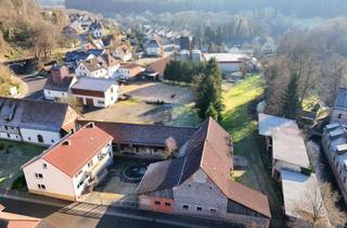 Haus kaufen in 66851 Steinalben, Ländlicher Wohntraum: Dreiseitenhof mit Scheunen und großem Grundstück