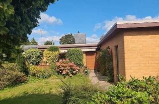 Haus kaufen in 25436 Uetersen, Uetersen - Bungalow in Elmshorn - Reihenendbungalow in einer Sackgasse